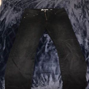Men’s wrangler slim black jeans (32x34)